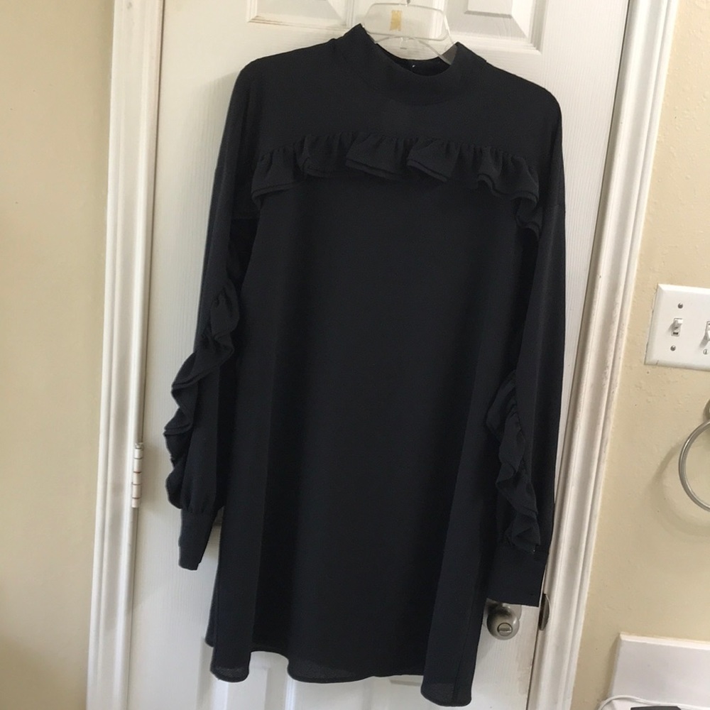 LCW MODEST tunic length blouse with long sleeve. EUC